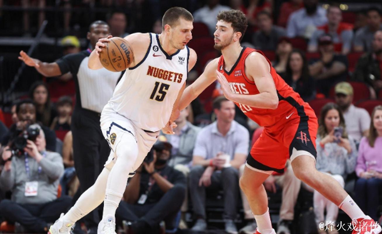 约基奇:大家不该拿申京和我作比较,他本身就已非常出色 约基奇:大家不该拿申京和我作比较,他本身就已非常出色